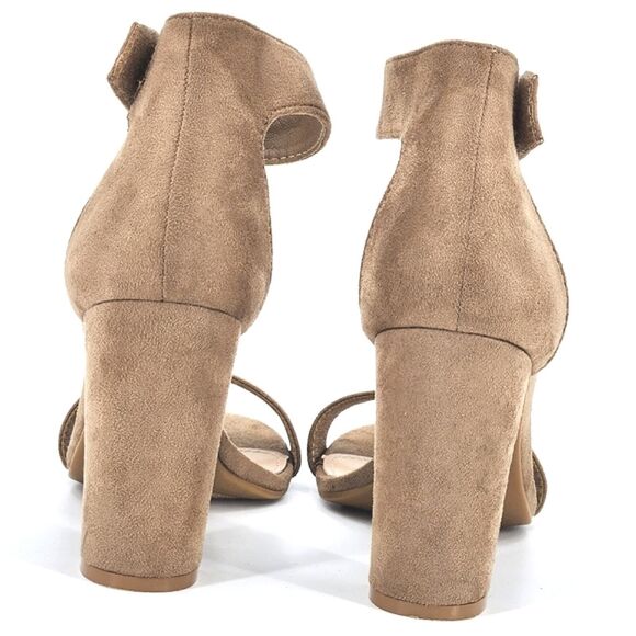 Rampage Sandals Womens 10 Beige Ankle Strap Chunky Block Heels Faux Suede - Picture 8 of 11